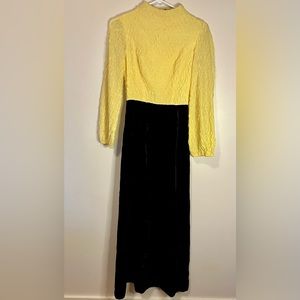 VINTAGE 19??’s Yellow and black dress.  Crushed black velvet full length skirt.